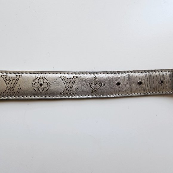 LOUIS VUITTON - AUTHENTIC LV METALLIC SILVER LEATHER PERFORATED MAHINA BELT - Picture 10 of 15